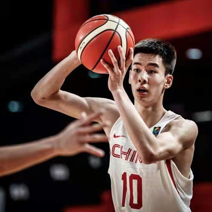 在锻炼一年，下赛季冲击NBA，郭昊文期待更高的舞台-第3张图片